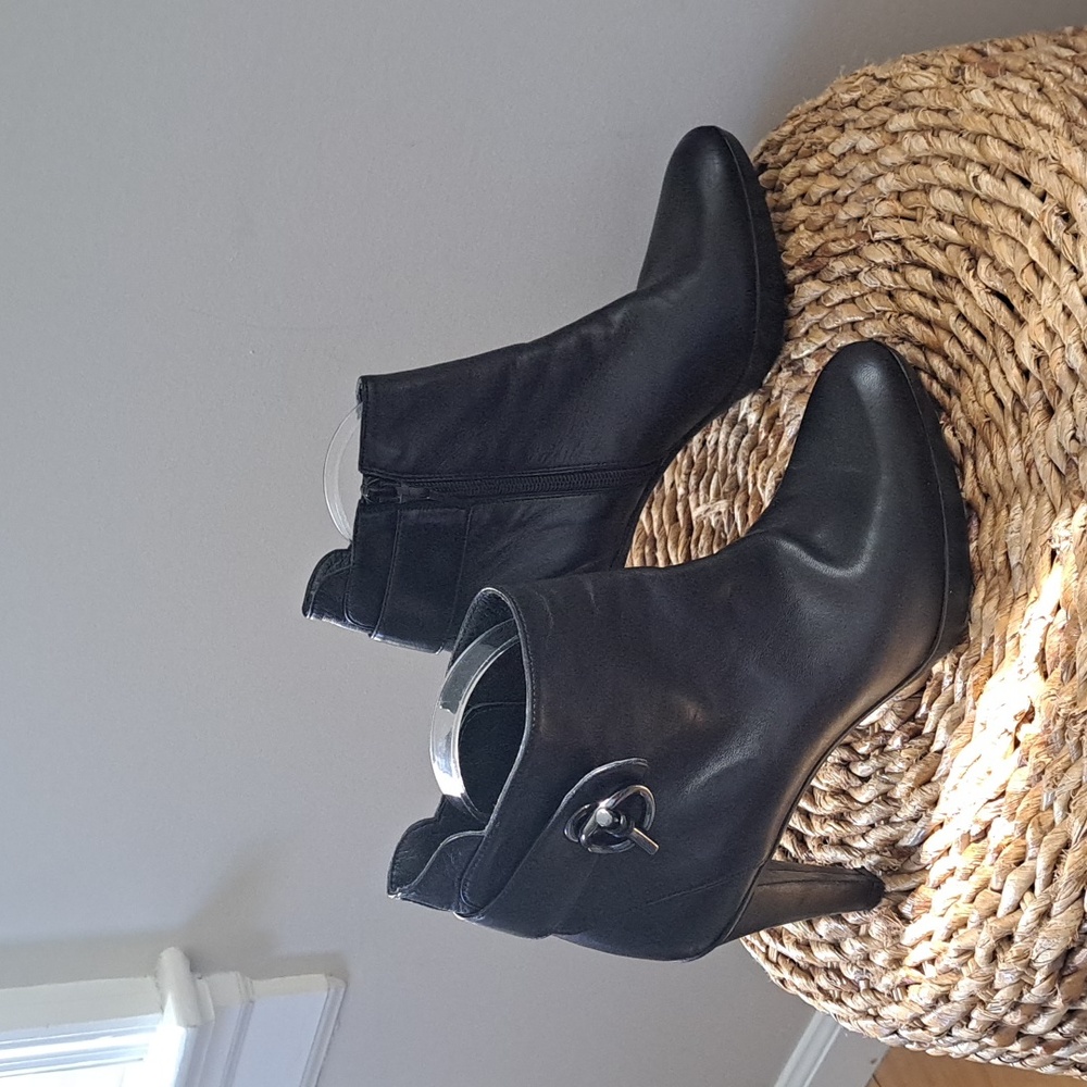 Stuart Weitzman Womens Black Leather 3.75" Platform Ankle Strap Boots Zipper 7.5
